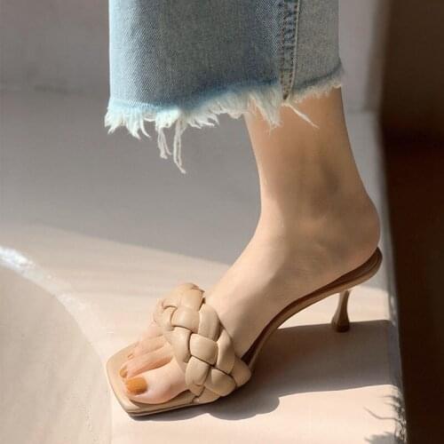 Fashion Womens Weave Heel Mules Female Sandals Mid Slippers Slip On Casual Outdoor Square Toe Luxury Designer Shoes Summer 2021