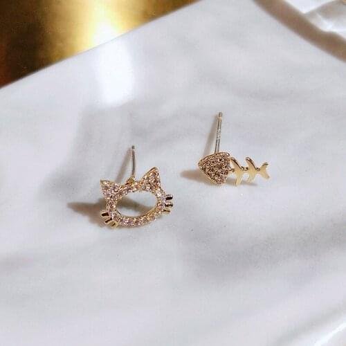 Asymmetrical earrings 2020 new wave cute kt cat earrings temperament simple and small earrings