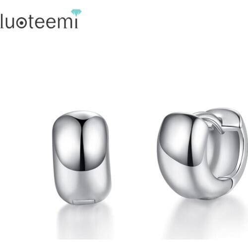 LUOTEEMI Hot Sale Trendy Round Stud Earrings for Women Party Popular Simple Design Two Colors Female Pendientes Christmas Gift