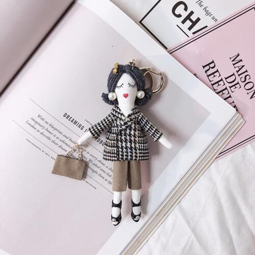 Fashion Girl Heart Doll Keychain Creative Real Mink Fur Keychain Pompom Bag Luxury Car Pendant Bag Pendant
