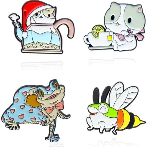 Frog bee Lapel Pins Cute Cartoons Anime Cat Enamel Badges Fashion Women Decorative Brooches Jewelry Accessories For Backpack