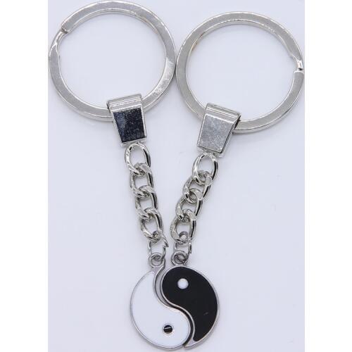 NEW fashion Yin Yang Key Chain Enamel Black White Couple Keychain For Keys Car Bag Best Friends Key Ring Jewelry Friendship Gift
