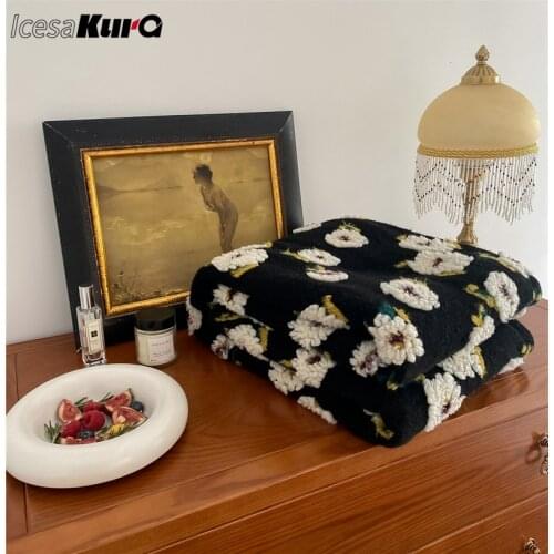 New Product Retro Fleece Blanket Thickened Peas Fleece Blanket Single Cover Leg Napping Blanket Four Seasons Available