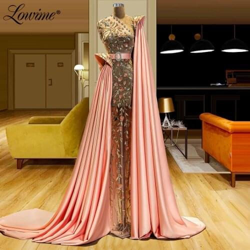 Lowime Plus Size Blush Pink Illusion Evening Dress Middle East Women Prom Dresses Long Crystals Celebrity Dresses Robe De Soiree