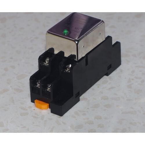 A Normally Open One Normally Closed 10A DC Solid State Relay SDD-10HDZ Socket Guide Rail output 10-50VDC