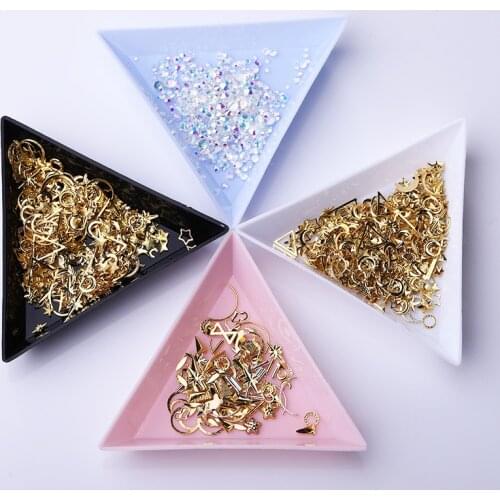 10 /5Pcs Plastic Triangle Round Rhinestones Beads Crystal Nail Art Sorting Plate Trays White Manicure Tools Nails Accessoires