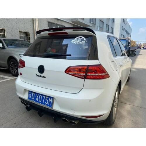 Suitable For Golf 7 / 7.5 Refitted Through and Streamer Tail Car with Lamp