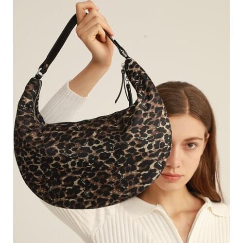 Fashion Shoulder Bag Saddle Stylish Down Cotton Padded Handbag Bag Women Half Moon Female Tote