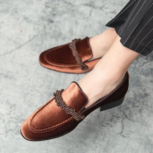 Coslony Men Dress Shoes 2021 Men Wedding Fashion Office Footwear High Quality Fashion Velvet Comfy Men Formal Shoes Brand Men