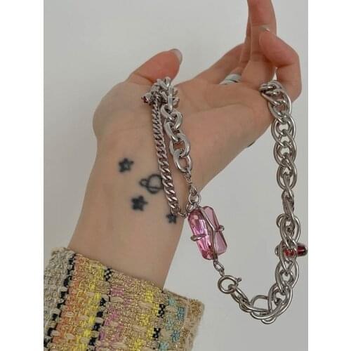 The variable shaped collarbone chain powder gem peach blossom element recombines the necklace design sense Valentines Day gift