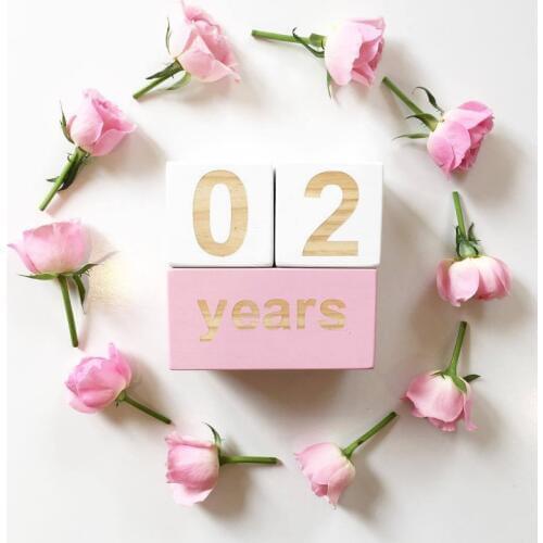 Square Shaped Solid Wood Block Decorative Signs Wooden Cube Desktop Childrens Room Decor Ornaments Photo Props Home Decoration