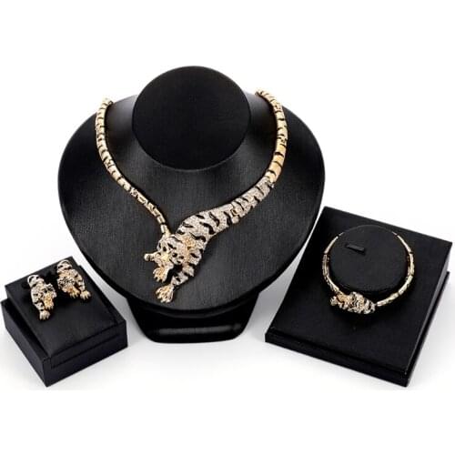 1 Set Necklace Earrings Bracelet Bride Wedding Women Jewelry Gold Tiger Pendant Link Chain Necklace Costume Jewelry sets