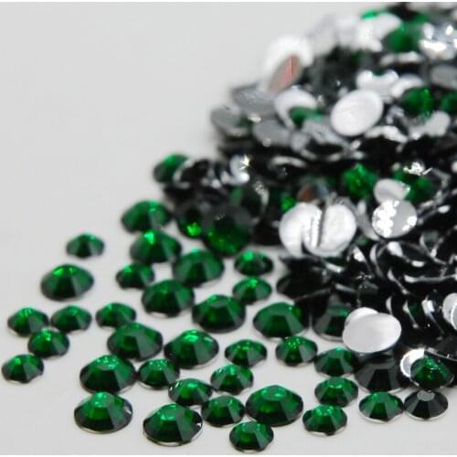Hot Sale Emerald Color Nail Rhinestones Mixed Sizes Non Hotfix Crystal Flatback For Nail Art Decoration Glitter Beads