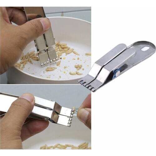 Mini Fishing Earthworm Live Maggots Clip Stainless Steel Bait Fishing Tools Tackle N20