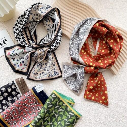 Hot Sale Luxuary Elegant Ladies Scarves Bright-colored Narrow Long Striped Satin Scarf For Women Print Skinny Scarf For Women