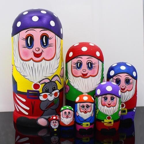 7pcs/set Wooden Russian Nesting Dolls Traditional Matryoshka Dolls Cartoon Status Claus Style Dolls Christmas Gifts