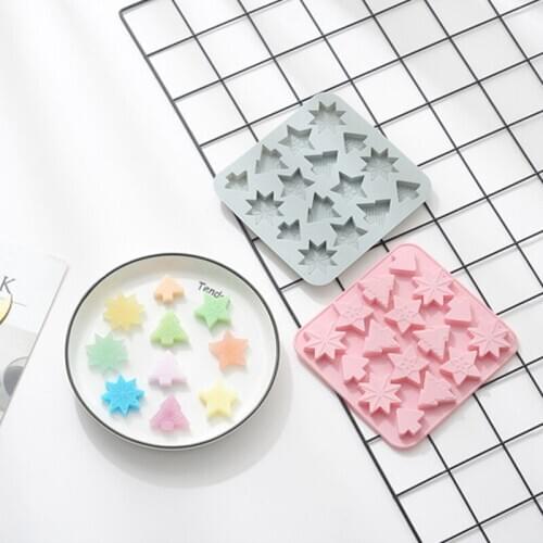 1PC Silica gel mold Christmas series Snowflake Christmas tree and other ornaments modeling mold Baking Chocolate Mold Y51