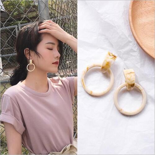 2018 temperament retro geometry acetic acid big earrings Korean star cold wind acrylic hollow round ring ladies earrings jewelry
