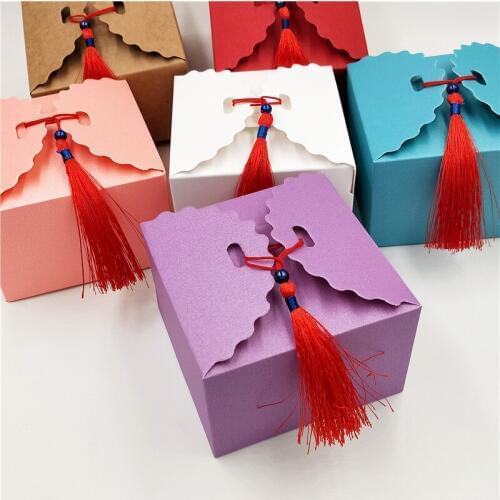 50Pcs/Lot DIY Kraft Paper Boxes For Festival Holiday Storage Boxes For Dessert Chocolate Container Boxes With free red Tassels
