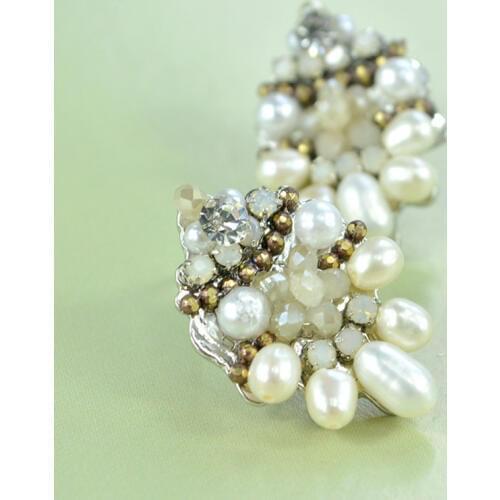 OSHUER Hot handmade 2 colors Wholesale New Design Stud Earrings crystal beads Jewelry Earrings for Women