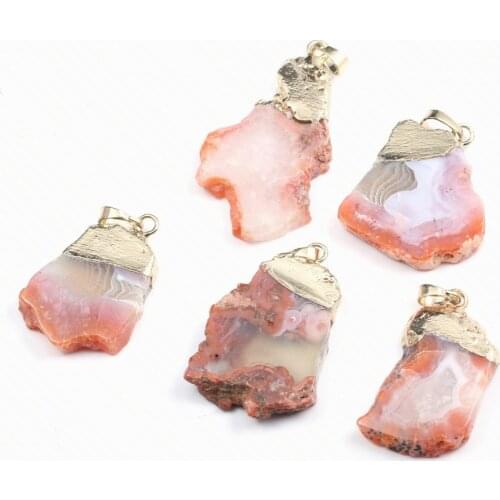 Natural Stone Irregular Shape Red agates Agates Pendants Polished Crystal Quartz Pendant for Necklace Unisex Jewelry Making