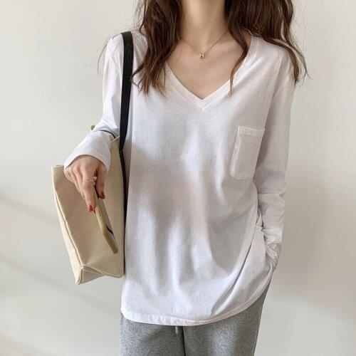 2021 autumn new Korean large loose bottomed V-Neck long sleeve T-shirt top woman tshirts