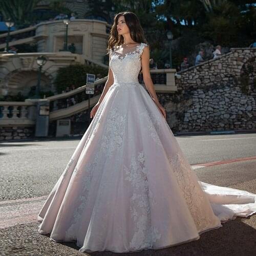 Vestido De Noiva Sequined Beading Ball Gown Wedding Dress Button Back Vintage Trouwjurk Appliques Tulle Robe De Mariee