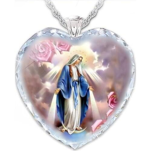 Exquisite Creative Heart-Shaped Crystal Gem Necklace Virgin Mary Pattern Pendant Crystal Necklace Female