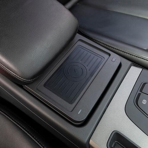 Car wireless charger for Audi Q5 SQ5 2016 2017 2018 2019 QI phone wireless charger charging plate phone holder accessories