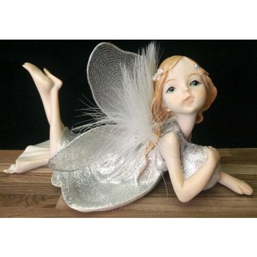 European Resin Cute Angel With Wings Statues for Decoration Car Figurines Ornament Home Deocr Romantic Gift for Girlfriend Wife