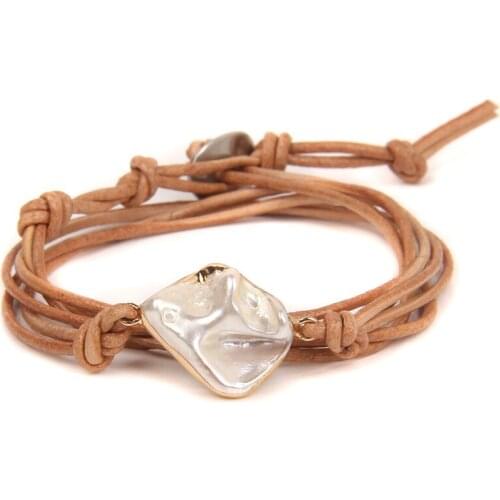 Pearls Bracelets Women Brown Leather Bracelet Friend Jewelry Irregular Shape Shell Beads Charm Bangle Men Fashion Bracelet Femme