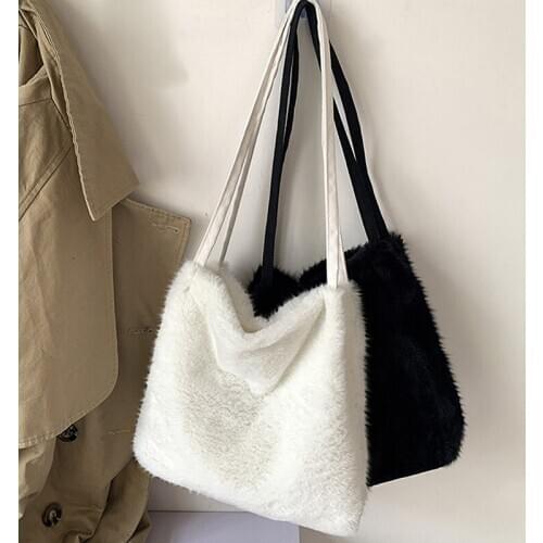 Fluffy Bags For Women 2020 New Tops Shopper Shopping Tote Shoulder Luxury Handbags Faux Fur Fashion Simple Female Plush Gift Bag