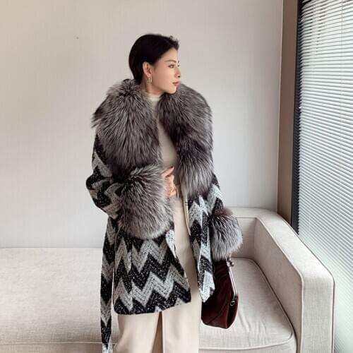 Winter Ladies Jacket Thickening Wool Coat with Plush Natural Fox Fur Collar Serrated Pattern Women Outerwear