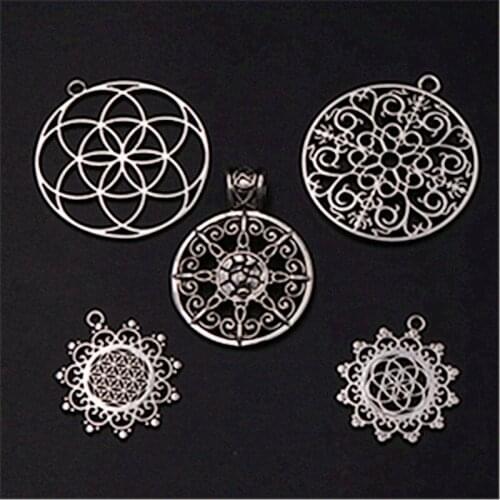 5pcs Silver Color Mixed Flower of Life Pendants Retro Necklace Bracelet Metal Accessories DIY Charms For Jewelry Carfts Making