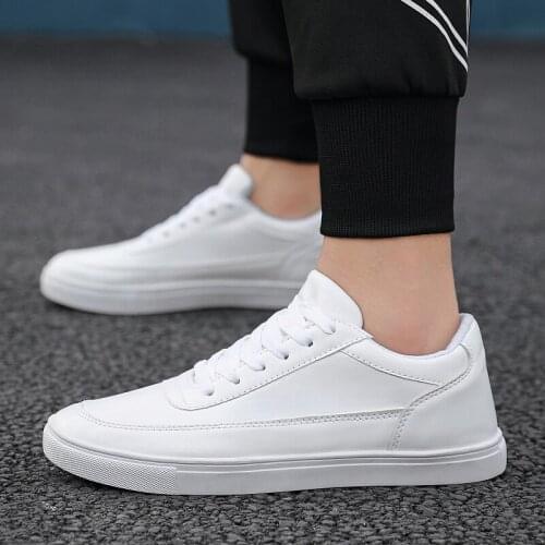 Men Vulcanized Shoes New Outdoor Casual Sneakers Non-Slip Men Fashion Flat Sports Shoes Breathable Male Running Walking Footwear
