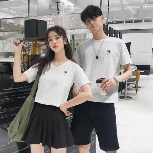 Couples wear short-sleeved T-shirts couples clothes couples clothing
