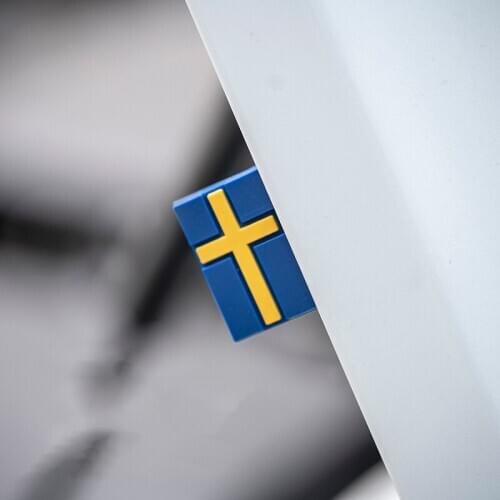 Car 3D Sticker Sweden Flag Emblem Stickers For Volvo XC90 S60 XC60 V70 S80 V40 S40 V50 V60 XC70 C30 XC40 S90 S70 C70 V90 850 940