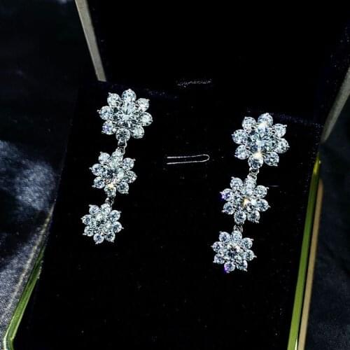 Luxury High Carbon Diamond Dangle Earring For Women Wedding Engagement Ladies Earrings Silver Color Earrings Jewelry