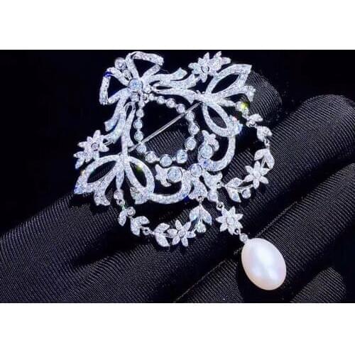 Autumn Vintage Flower Style Natural Freshwater Pearl Breastpin Waterdrop Pearl Brooches Women Gifts