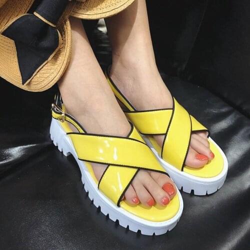 2021 Summer Fashion New Ladies Sandals Non-slip Thick Bottom All-match Leisure Trendy Shoes Cross Belt Simple Buty Damskie Flat