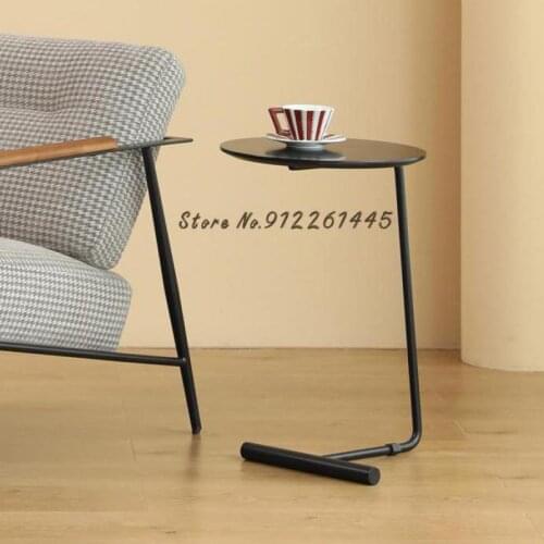 Modern and simple wrought iron C-shaped sofa side table mobile side table living room mini creative coffee table corner table