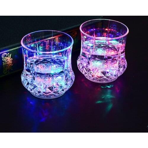 100-200ml Wine Glass Cup Plastic Whiskey Beer Glass Mug Vodka Pineapple Cup LED Wine Gift Glass Juice Cup Drinkware Bar Drink