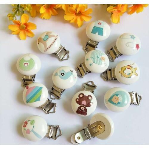 Random mix 5pcs/lot Cartoon pattern Cartoon Pacifier Nipples Clip Holder For Healthy Props Colorful Baby Pacifier Clip base