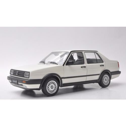1:18 Diecast Model for Volkswagen VW Jetta GT MK2 1984 White Sedan Rare Alloy Toy Car Miniature Collection Gifts