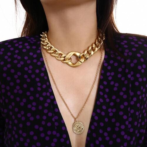 New punk thick chain short necklace for women, the first choice of hip-hop party dancers, fashionable and cool necklace