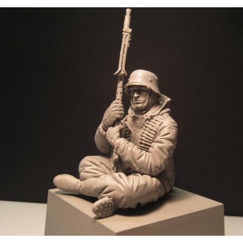 1/16 resin figure soldier model World War II sitting soldier gk hand white mold military Norman war 157
