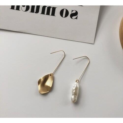 Origin Summer Fashion Asymmetric Irregular Geometrical Pearl Dangle Earing for Women Baroque Metal Earing Jewellery Accessories