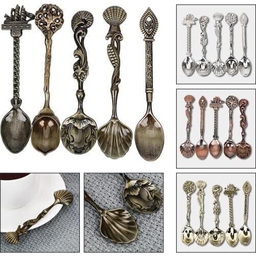 5pcs/set Stainless Steel Spoon Sets Carved Ice Cream Dessert Spoon for Snacks Party Small Tea Coffee Spoon Vintage Royal Style