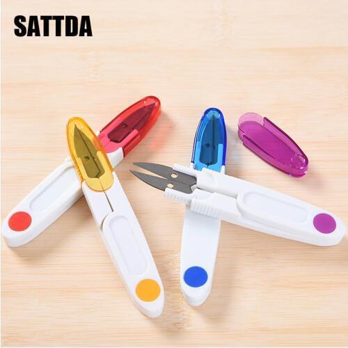 Fishing scissors random color Small scissors with cap transparent with cover of scissors yarn Cross-stitch embroidery