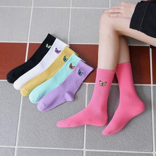 2021 New Personality Leisure Sports Home Comfort Salina Womens Socks Cotton Winter Spring New Year Short Tube Butterfly Pattern